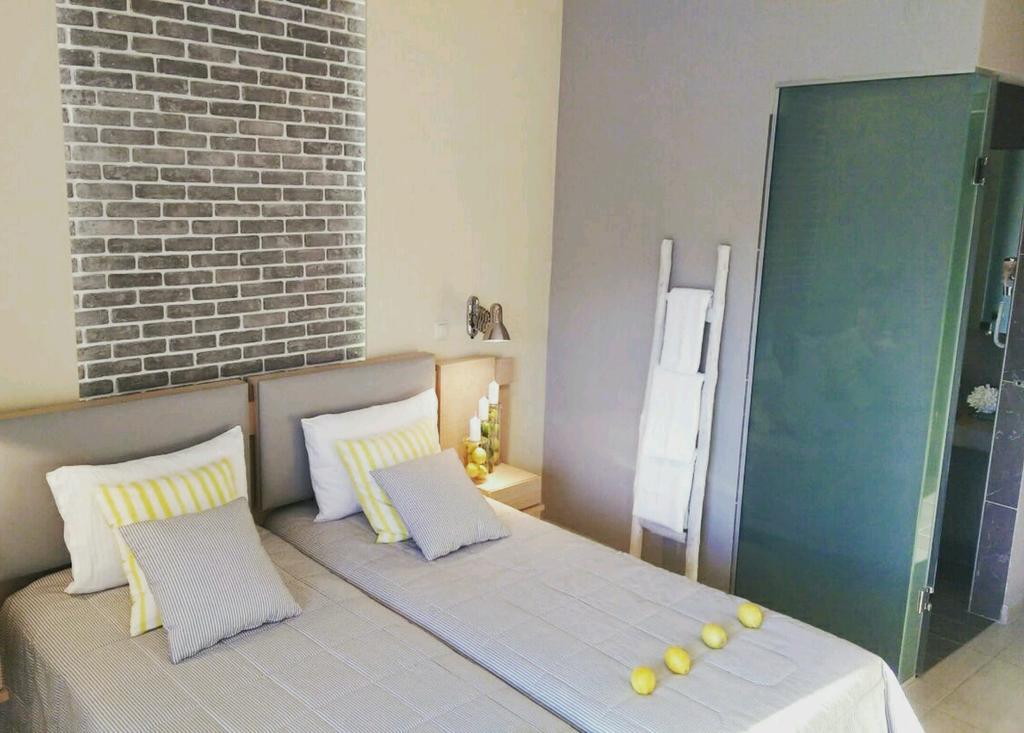 Galaxy City Hotel Liménasz Kültér fotó