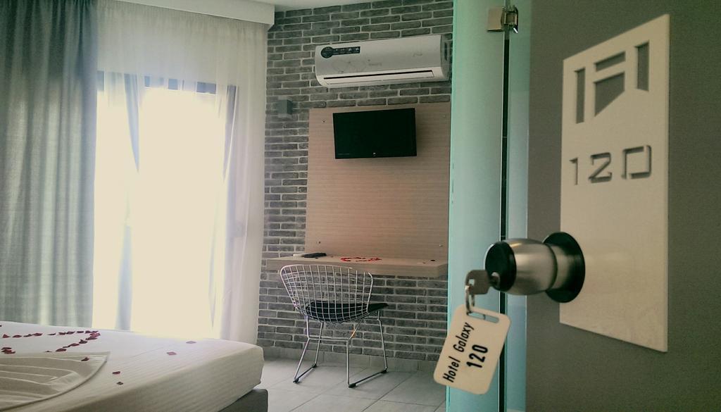 Galaxy City Hotel Liménasz Kültér fotó