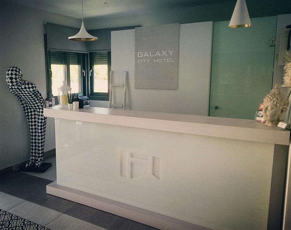 Galaxy City Hotel Liménasz Kültér fotó
