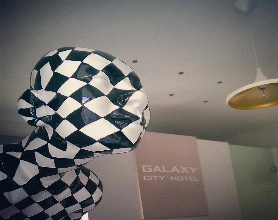 Galaxy City Hotel Liménasz Kültér fotó